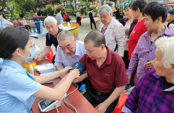 资阳稳步推进分级诊疗制度，提升基层医疗服务能力